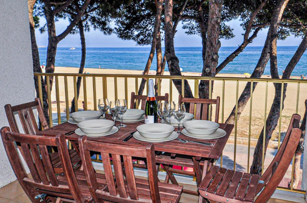 Playmar Litoral Costa Dorada - Only Families Apartment Cambrils Exterior photo