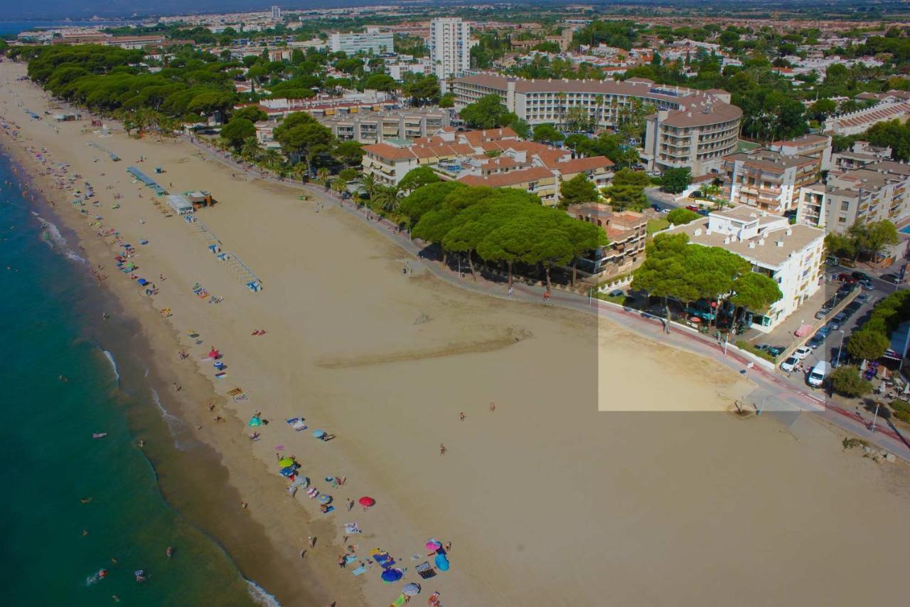 Playmar Litoral Costa Dorada - Only Families Apartment Cambrils Exterior photo