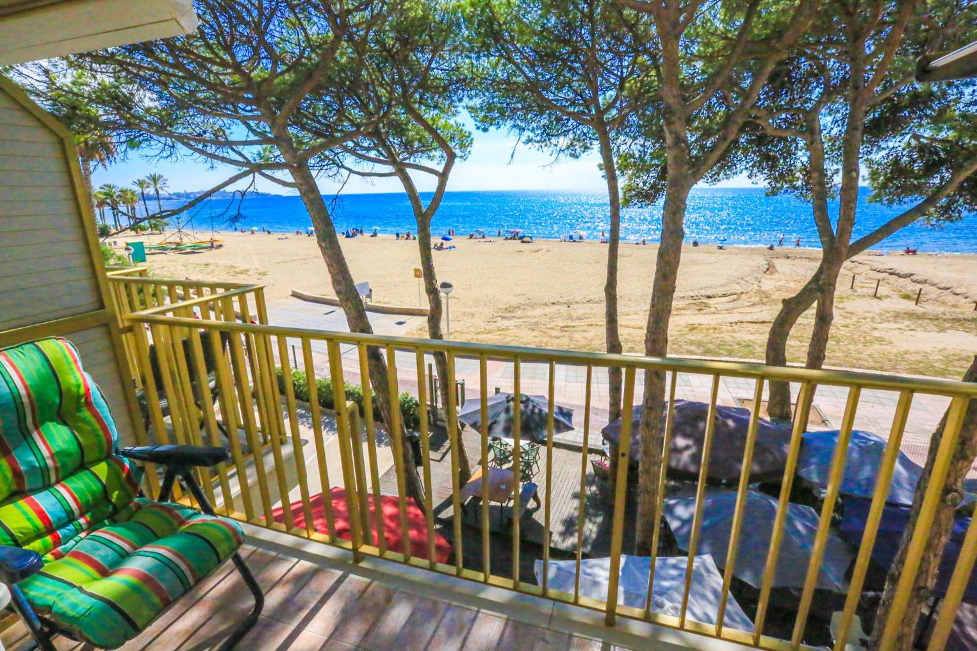 Playmar Litoral Costa Dorada - Only Families Apartment Cambrils Exterior photo