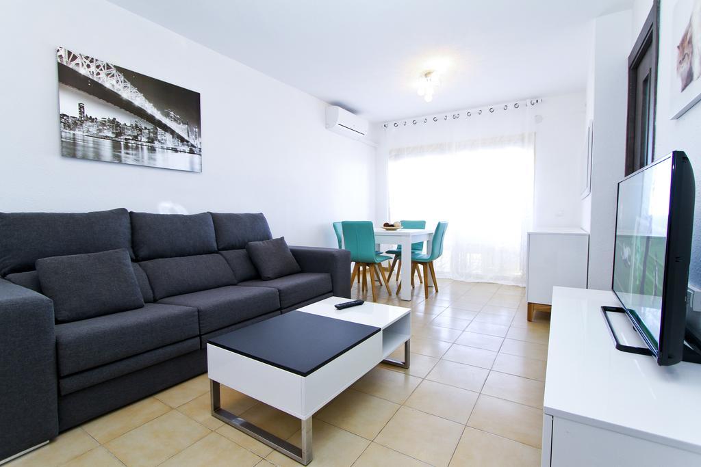 Playmar Litoral Costa Dorada - Only Families Apartment Cambrils Exterior photo